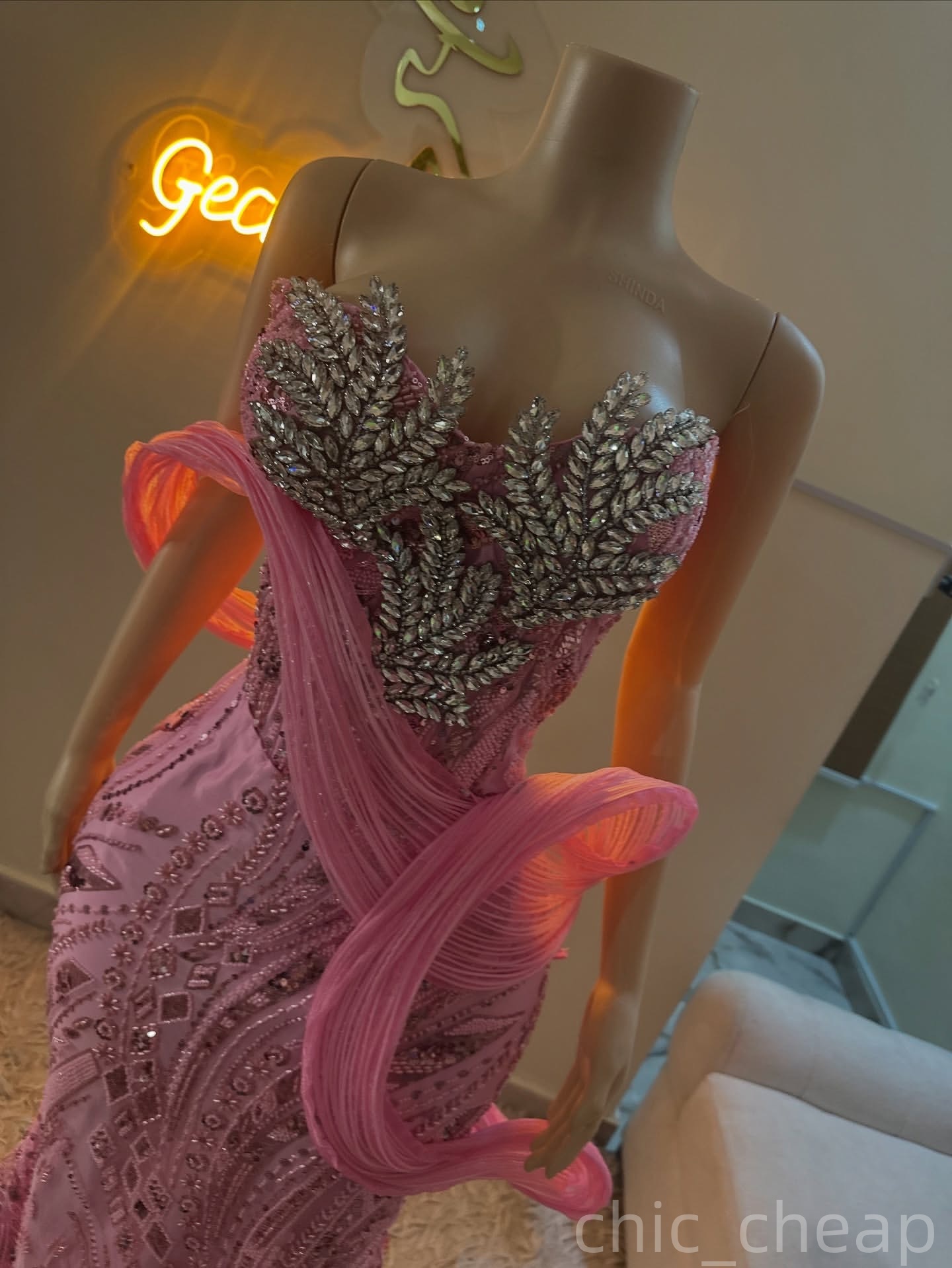 Pink Mermaid Prom Dresses 2025 Crystals Sweetheart Sequined Stylish Evening Formal Party Second Birthday Engagement Gowns Plus Size Dress For Special 