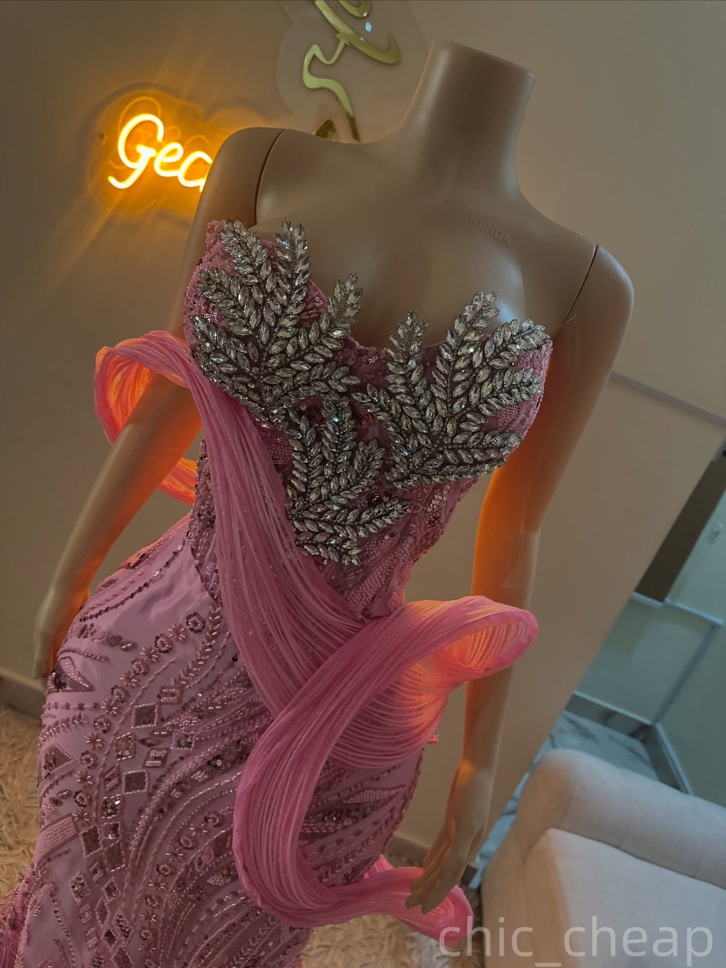 Pink Mermaid Prom Dresses 2025 Crystals Sweetheart Sequined Stylish Evening Formal Party Second Birthday Engagement Gowns Plus Size Dress For Special 