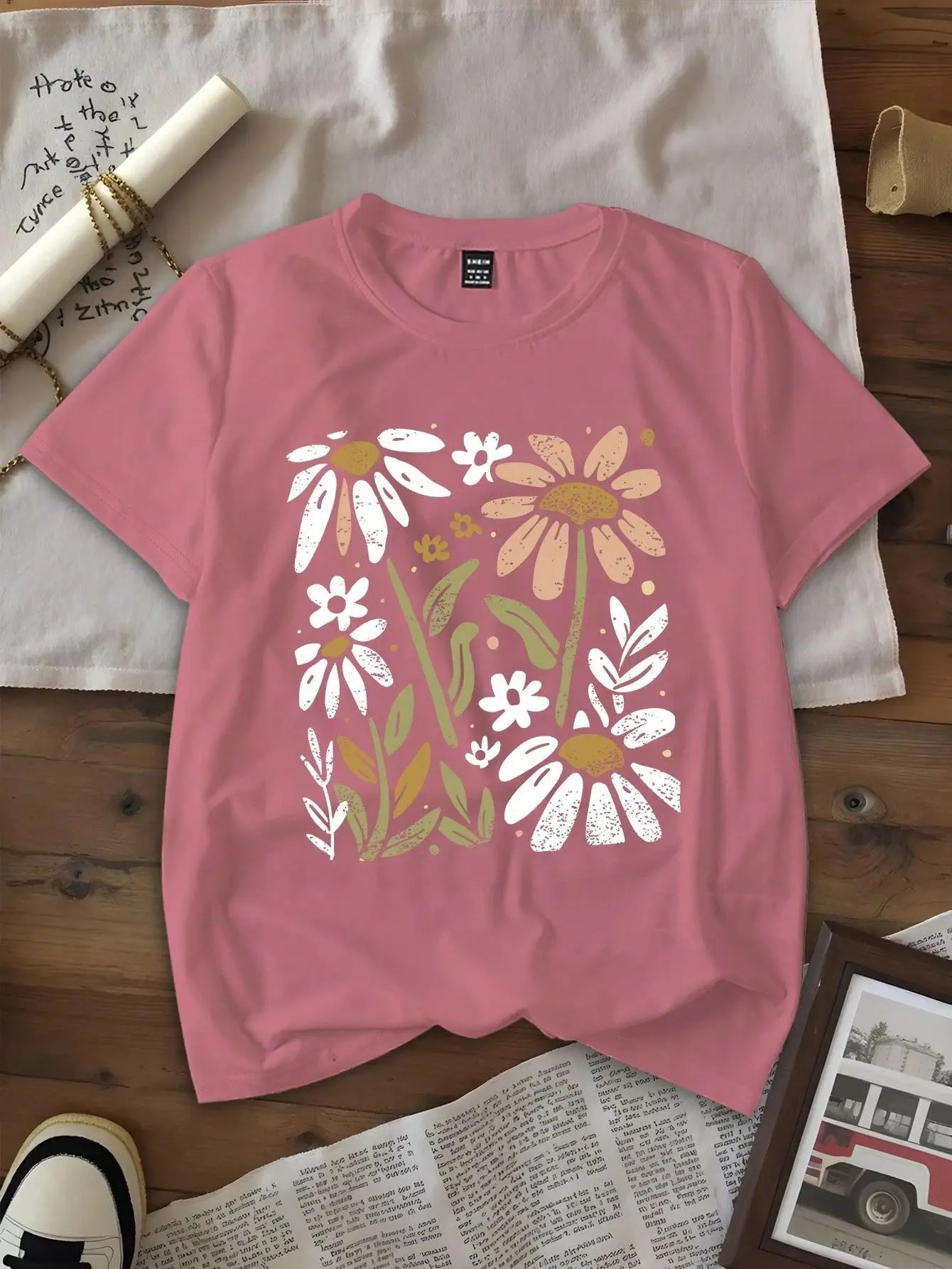 Plus Size Womens Black Short Sleeve T shirt Hand Drawn Daisy Floral Print Casual Fresh 250707