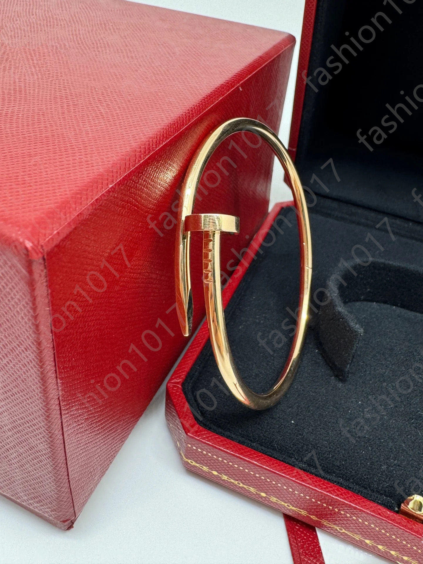 Designer bracelet Nail Bracelet luxury Jewelry Men and Women classic fashion bracelt oval diamond 18k gold silver rose Titanium steel cuff bracelet Festival gifts