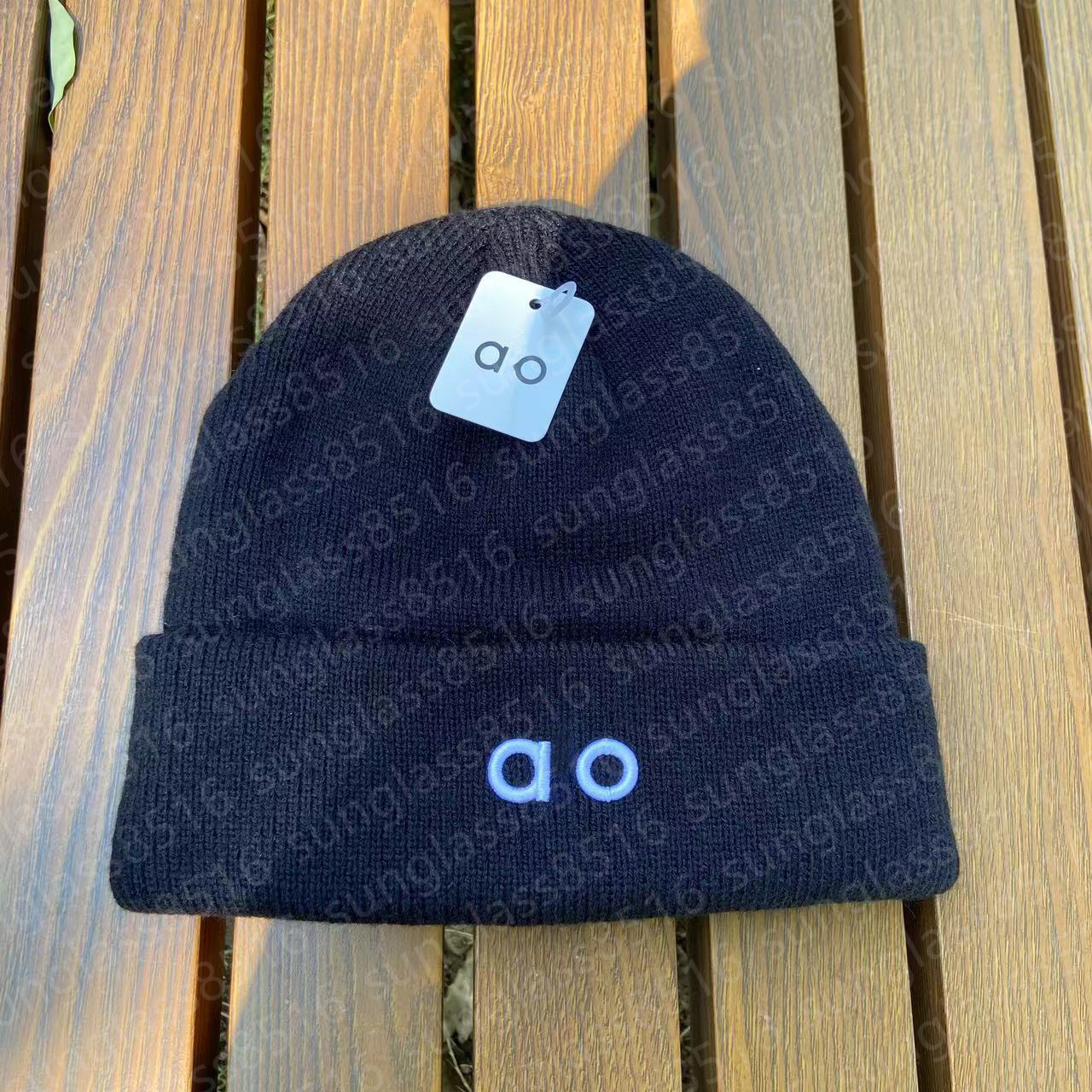 Designer Beanie Wom… - image