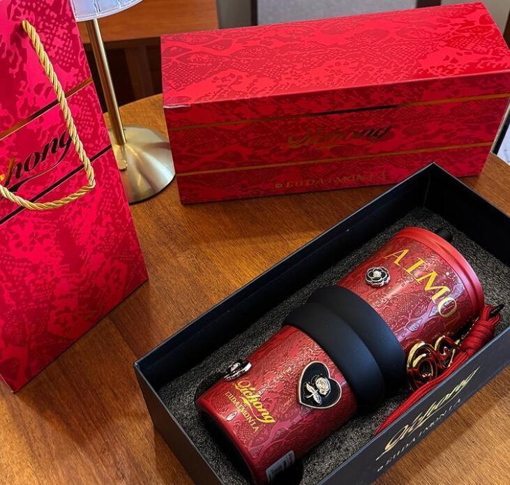 Luxury Girls High-Value Large-Capacity Stainless Steel Insulated Cup Gift High-End Gift Box Car Portable Straw Water Cup 250721