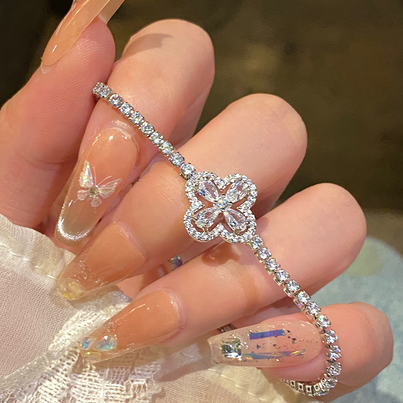 Silver Tone Clover Shaped Bracelet With Zircon Accents Elegant Party Jewelry And Daily Wear Gift For Her High Quality And Sparkling Jewelery