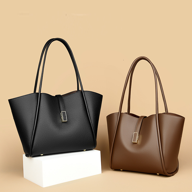 Summer new women's shoulder bag, new women's commuting handbag, summer new designer bag, new large capacity light women's luxury style 