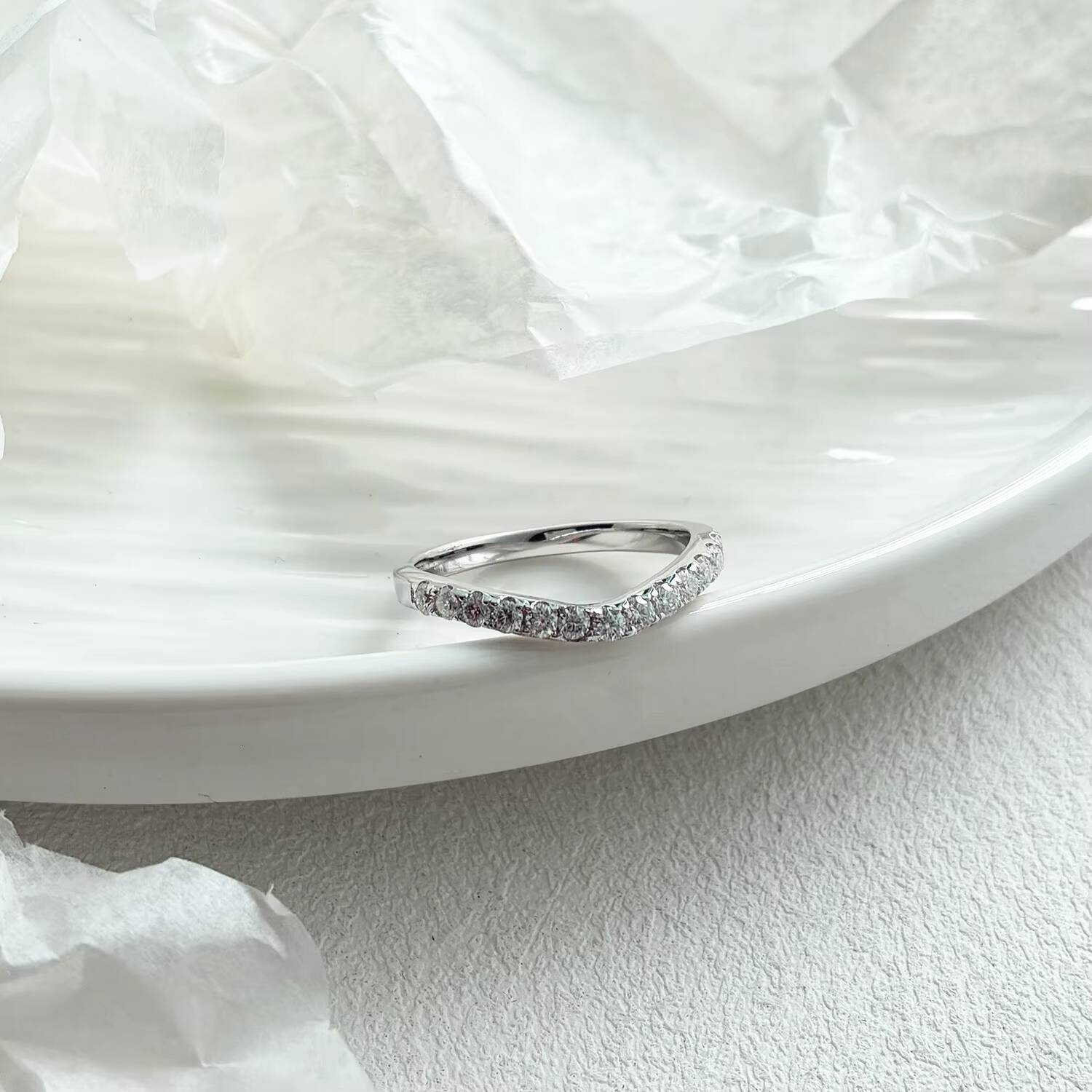 Wholesale Classic Design 925 Silver Moissanite Diamond Wedding Band Handmade Real Moissanite Ring for Women