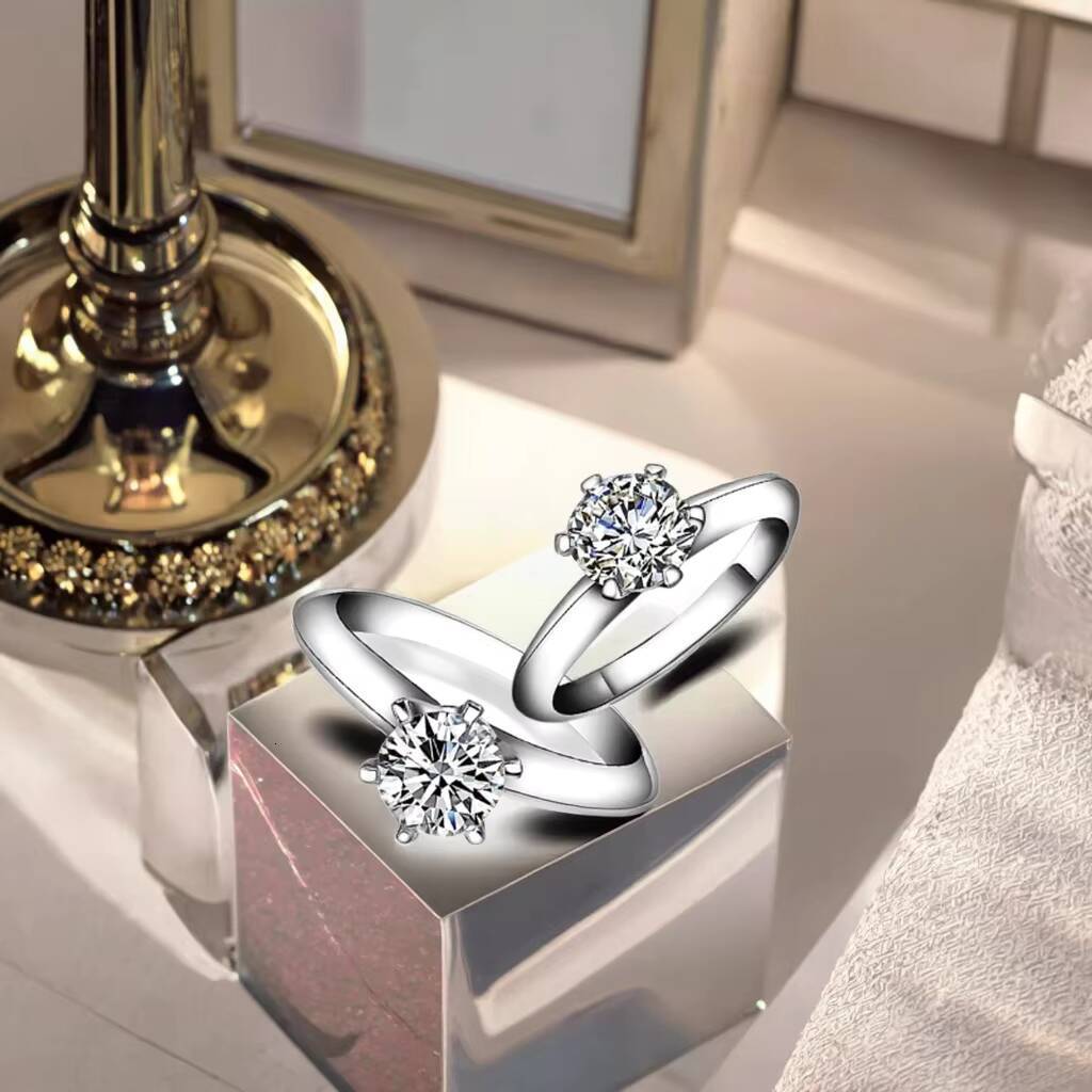 Elegant S925 Cultured Silver Six-Claw Fixed Moissanite Ring Classic Elegant Style Girlfriends Eternal Ring