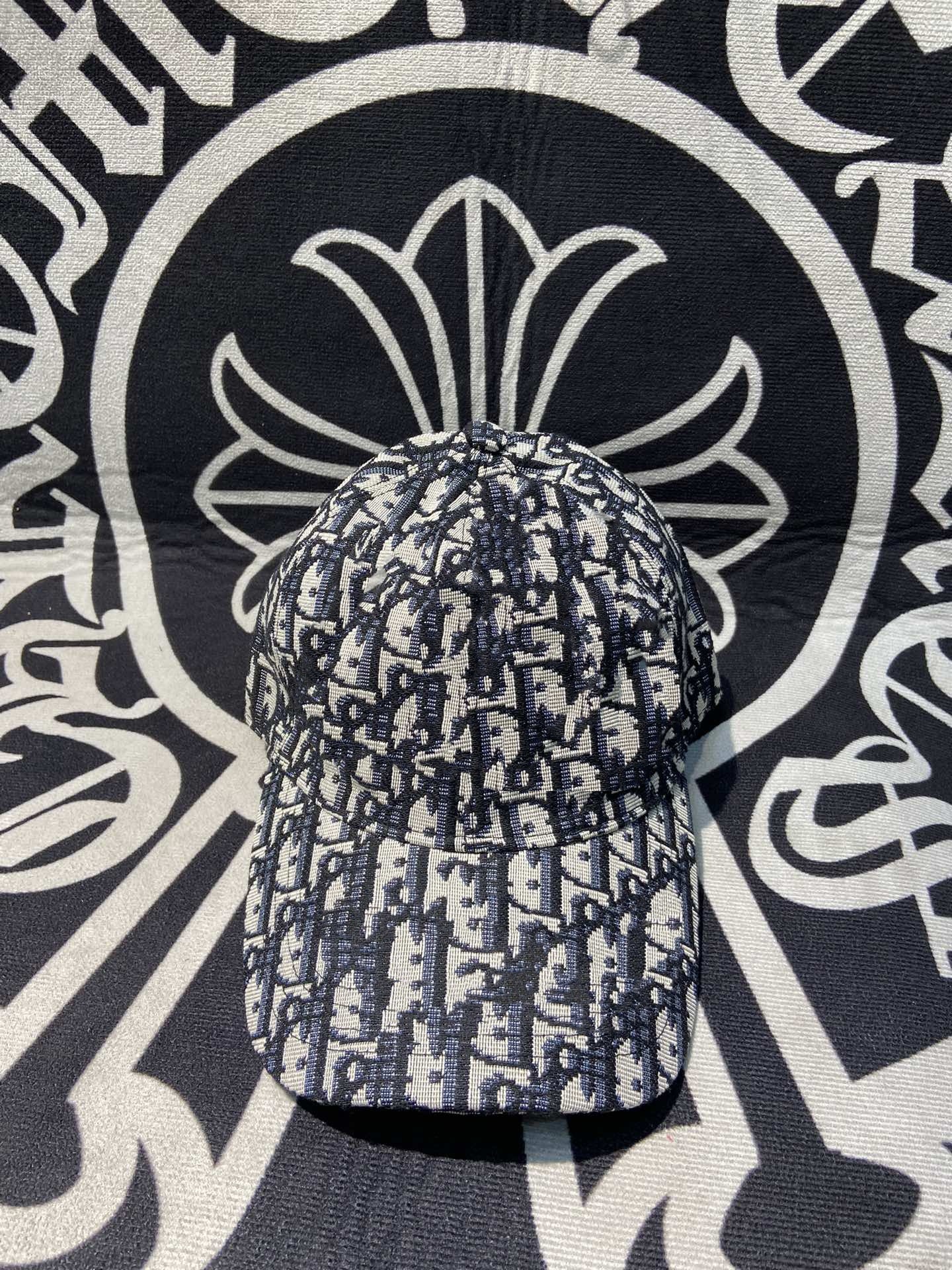 2011Unisex designer cap, classic style, breathable, gift, street hat, fashion, baseball cap1556