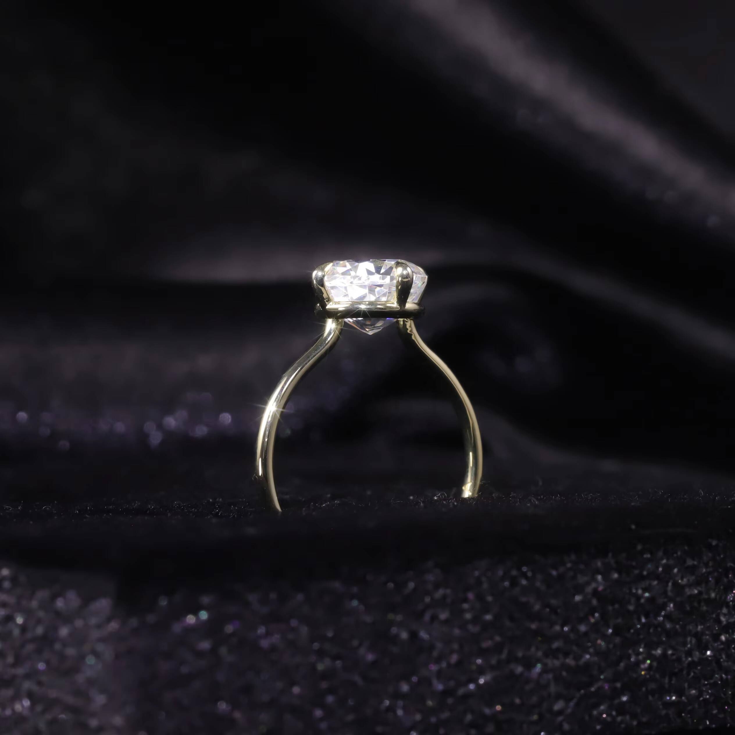 Minimalist 4 Prong Round Fancy Iced Cut 8mm D VVS Round Brilliant 2CT Moissanite 10K 14K Yellow Gold Ring With GRA Certificate