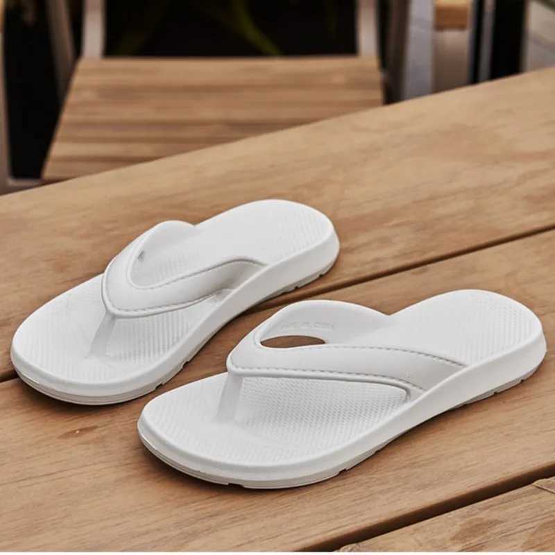 Crestar Womens New Flat Flip Flops Summer Outdoor Comfort Soft Sole Beach Sandals Lady Flat Slippers Indoor Casual House Slides Z250721