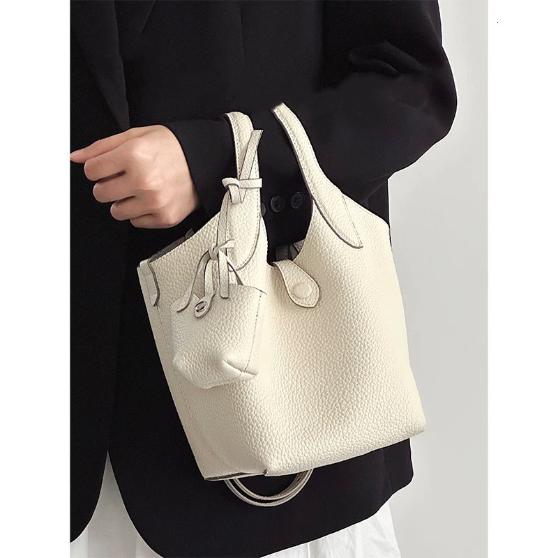 Summer new women's crossbody bag, summer new bucket shaped handbag, new light luxury niche handheld women's women's shoulder bag, new d