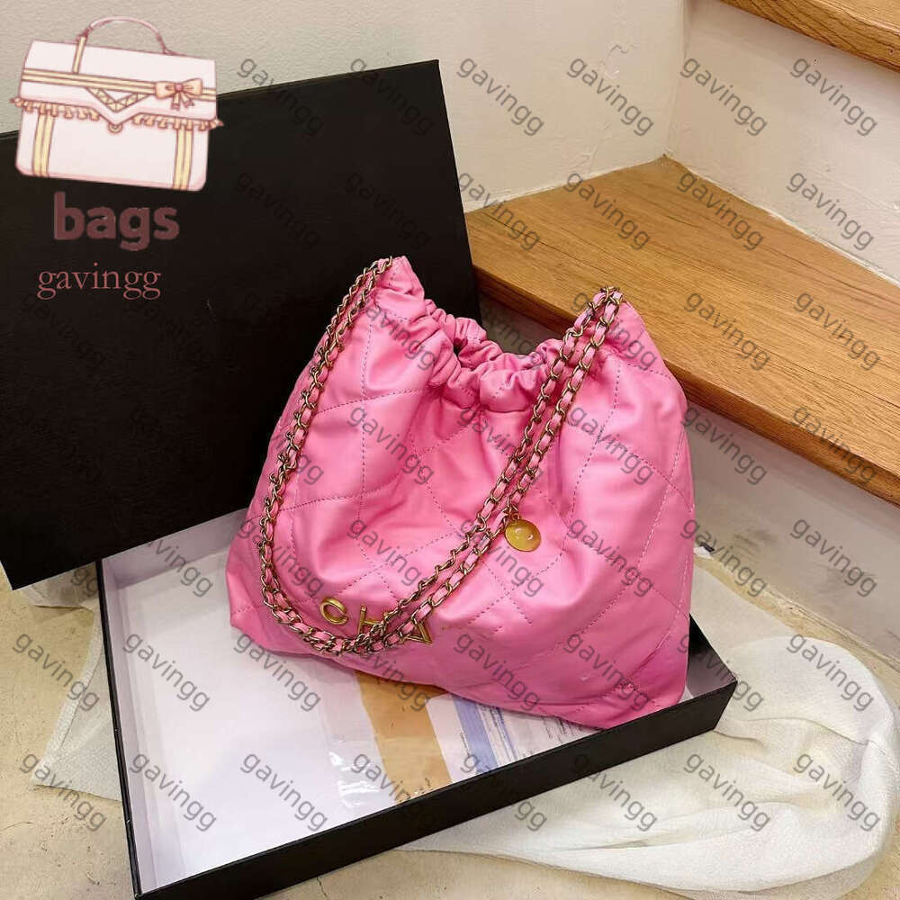 Designer Shopping Bag Womens Shoulder Bag 2025 New Fashionable Large Capacity Handbag Elegant Evening Bag Trendy Patent Leather Travel Bag 566