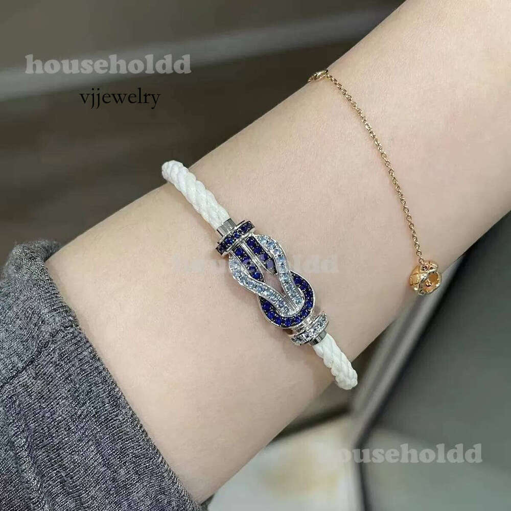 Luxury Design Horseshoe Buckle Alloy Steel Designer Bracelets For Women Men High-End Light Niche Black Braided Couple Gift Bracelet Chain