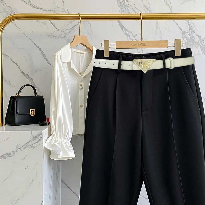 2025New Womens High-end Belt Simple Metal Letter Buckle Belt Womens Dress Denim Trousers Womens Belt New Leather Belt L250721