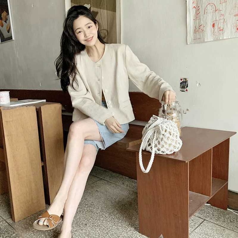 Summer Straw Bucket Bags For Women Handmade Drawstring Beach Shoulder Bags Raffia Rattan Woven Handbags Vacation Shopping Bags G250729