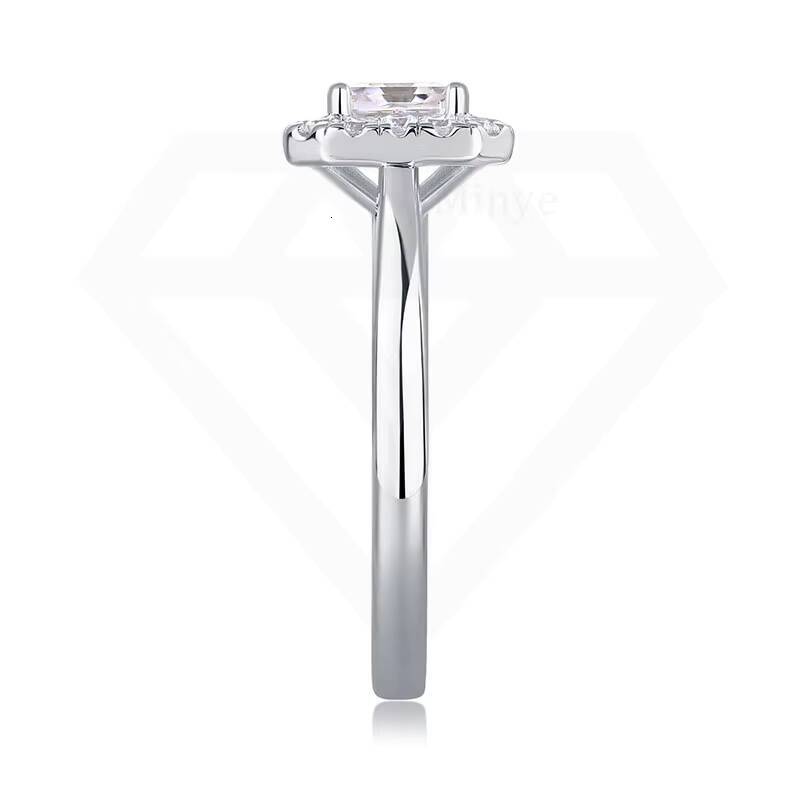 925 Sterling Silver Casual Moissanite Closed Ring Elegant Wedding Gift for Ladies and Girlfriends