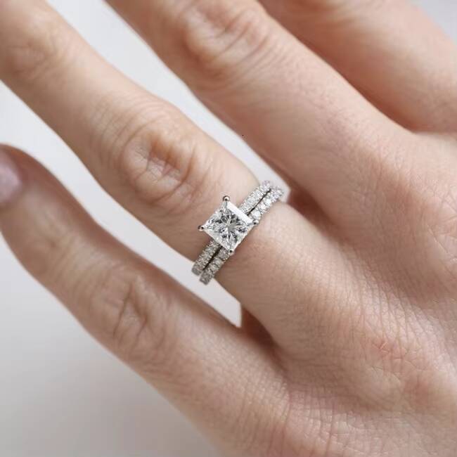 Distinctive Princess Cut Diamond Ring 14K Real Gold 1ct D/VVS Clarity Moissanite Fine Jewelry Rings Women for Gift Engagement