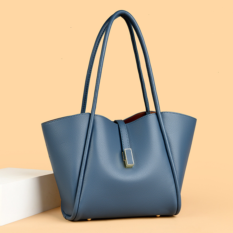 Summer new women's shoulder bag, new women's commuting handbag, summer new designer bag, new large capacity light women's luxury style 