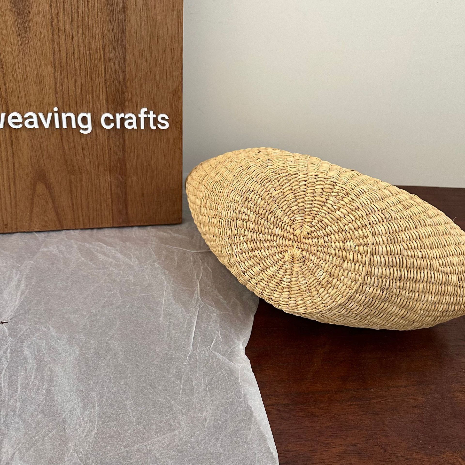 Summer new women's shoulder bag, straw bag, fashionable women's handbag, fashionable casual woven women's bag, beach vacation beach bag