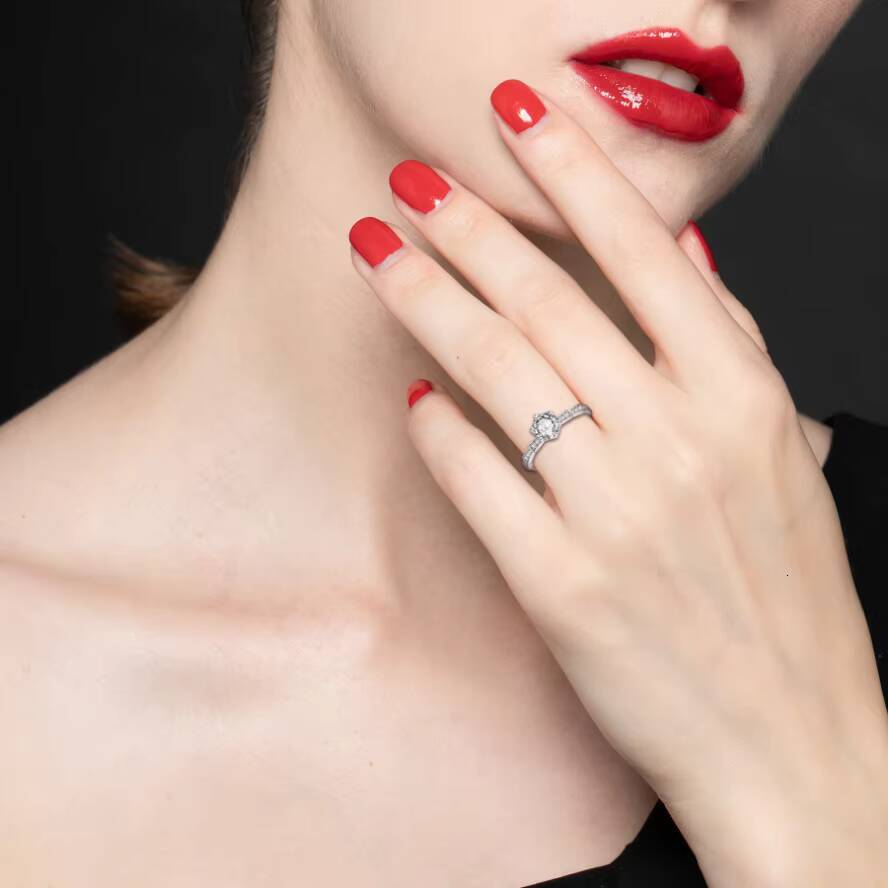 Hand-setting Rhodium Plated Women Moissanite Ring 925 Sterling Silver Wedding Engagement Moissanite Ring With GRA Certificate