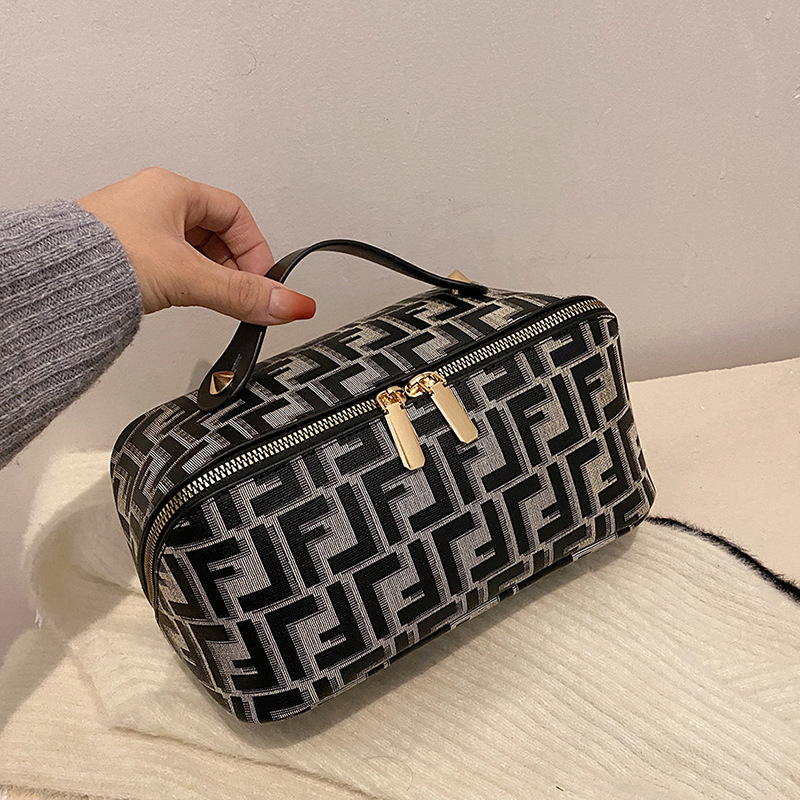 2025 Designer Cosmetic Bag Luxury Monogram Makeup Organizer Bag - Vintage Cosmetic Case with Handles & Water-resistant Lining Free Shipping