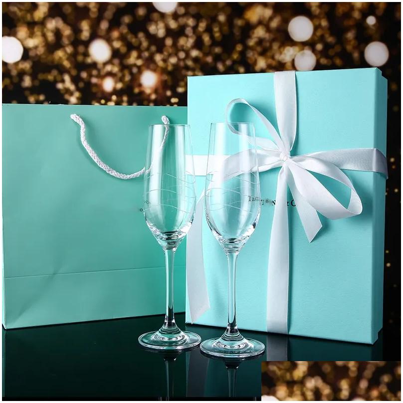 2025 new Wine Glasses Crystal A Pair Of Tall Glass Pots Carved Champagne Drop Delivery Home Garden Kitchen Dining Bar Drinkware Oteph