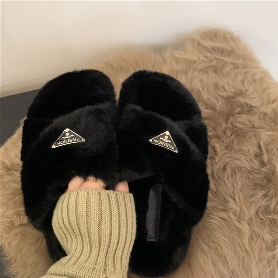 warm cotton slippers versatile slipper Platform Cross cotton slippers Plush fur slippers for women wearing internet famous slippers outside