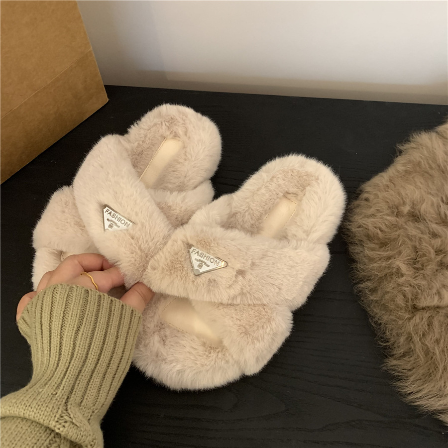 warm cotton slippers versatile slipper Platform Cross cotton slippers Plush fur slippers for women wearing internet famous slippers outside