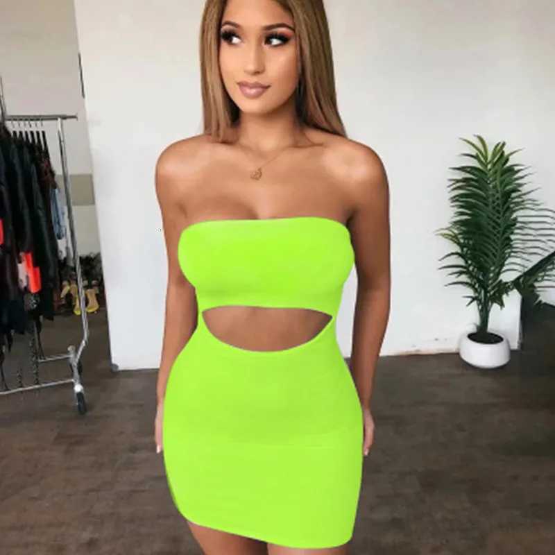 Women Sexy Dress Summer Sundress Fe Party Dress Casual Hollow Bag Hip Tube Top Strapless Sleeveless Slim Dress Halter Dress XJ250722