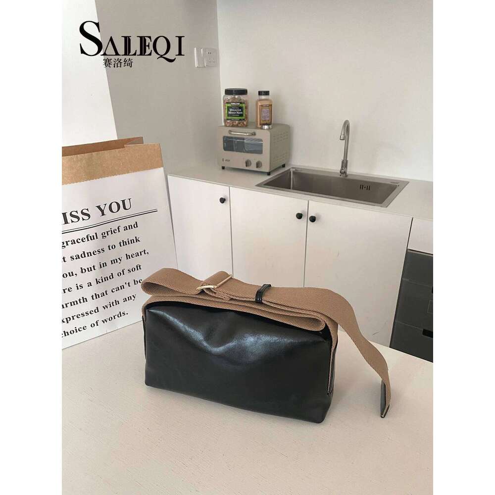 Genuine Grade Korean Women's Shoulder Crossbody Bags Cow Leather Wide Webbing Strap Luxruy Designer Brand Small Square Bag New