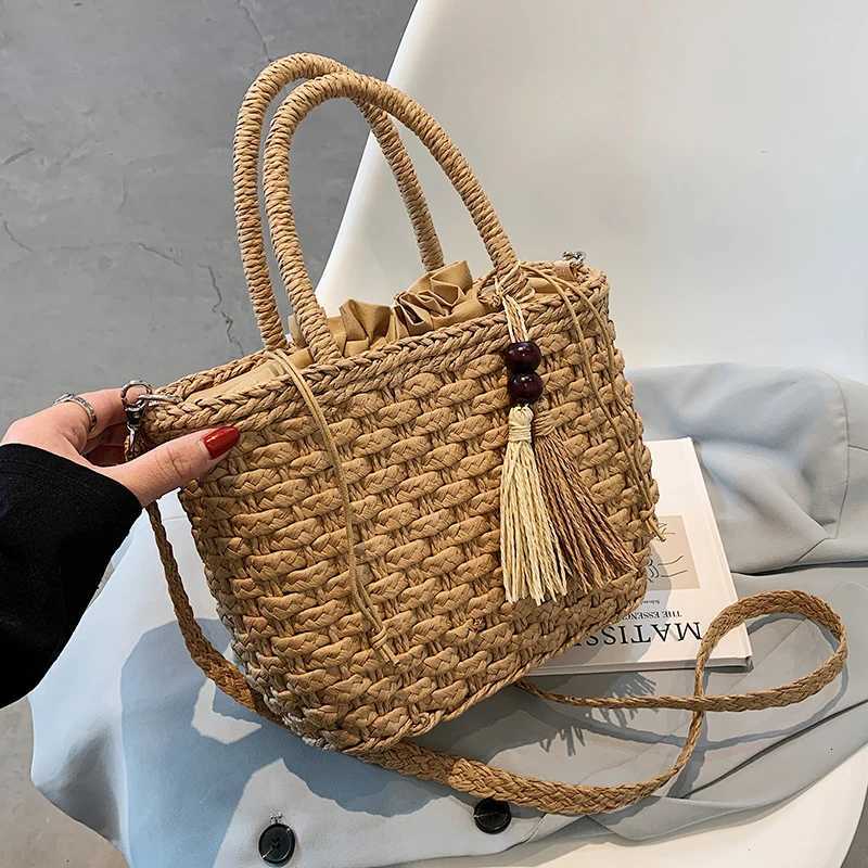 100% Handbags Str Rattan Woven Crossbody Bag Summer Boho Beach Tassel Design Basket Bag Fi Shoder Messenger Bag Y250722