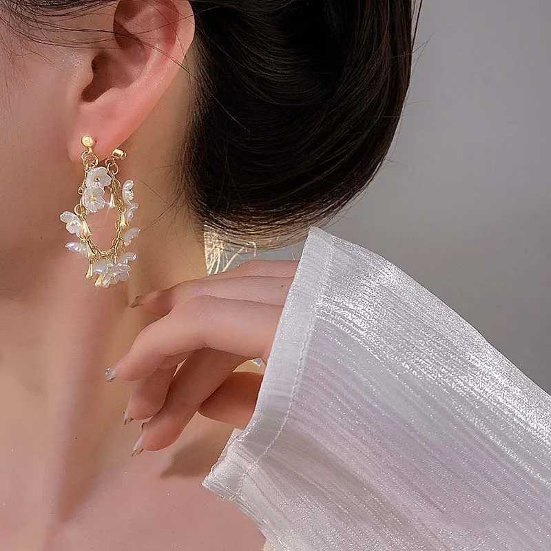 Fashion Camellia Flower Petal Dangle Earrings for Women Luxury Designer Removable Tassel Earrings Temperament Jewelry Gift XJ250722