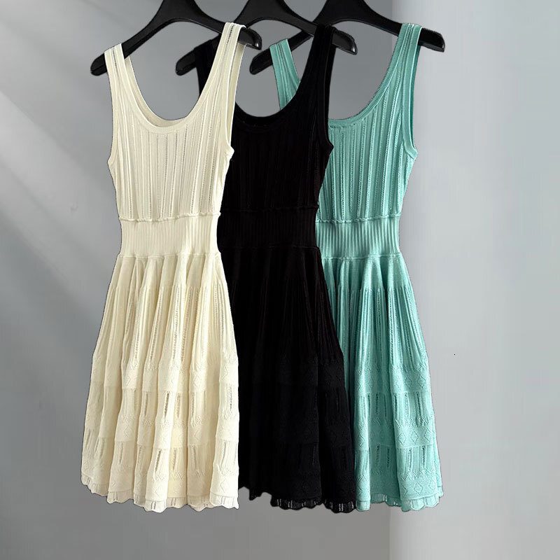 Ladies Solid Knit Vest Dress Designer Classic U-Neck A-Line Dresses Simple Wrap Waist Multi-Color Options Luxury Y2K Party Wear S0745