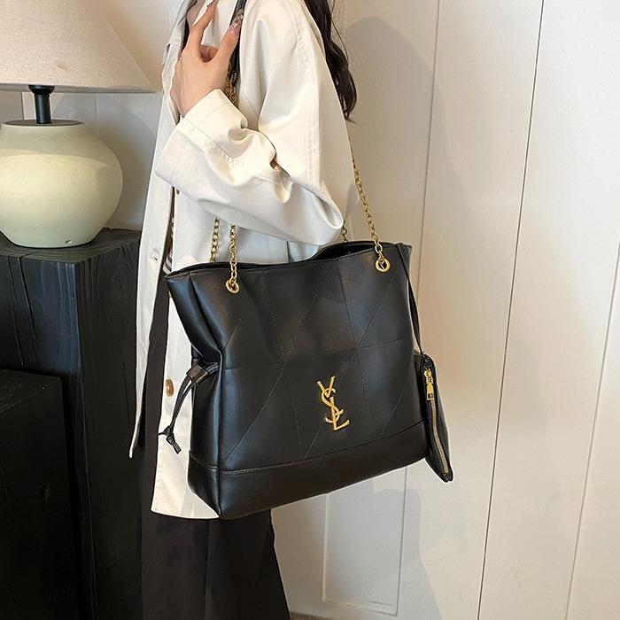 Designer Bag Shoulder Bag Luxury Bag Purse Tote Classic Logo Women's Tramp Bag High Quality Leather Large Capacity Crossbody Black Shopping Handb