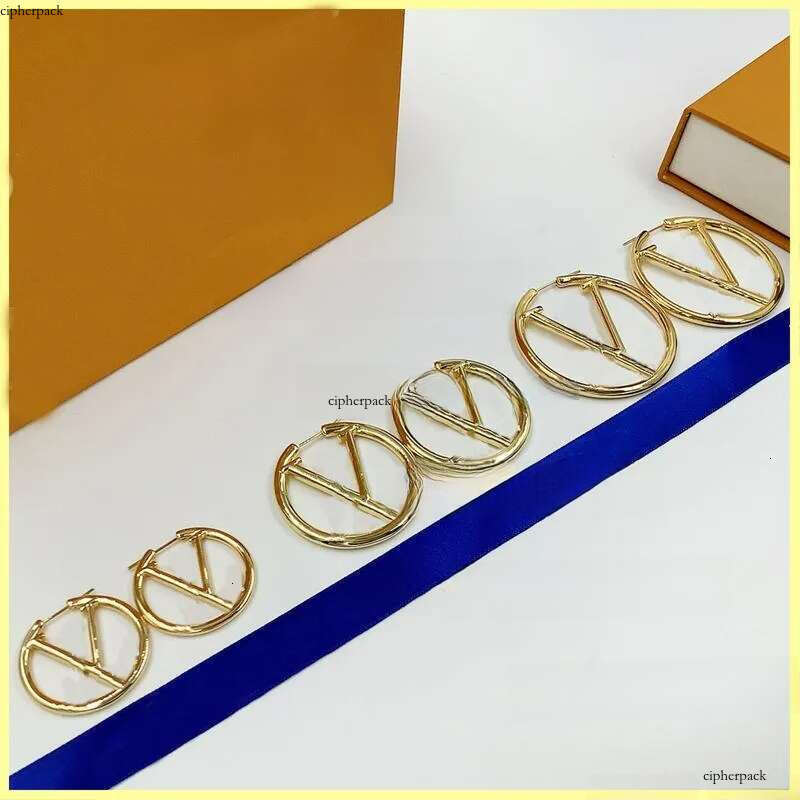 Women Hoops Fashion Womens Circle Simple Gold Jewelry s Designer Earrings Sier Letter Stud Earring Size 5 Cm BFD2411071