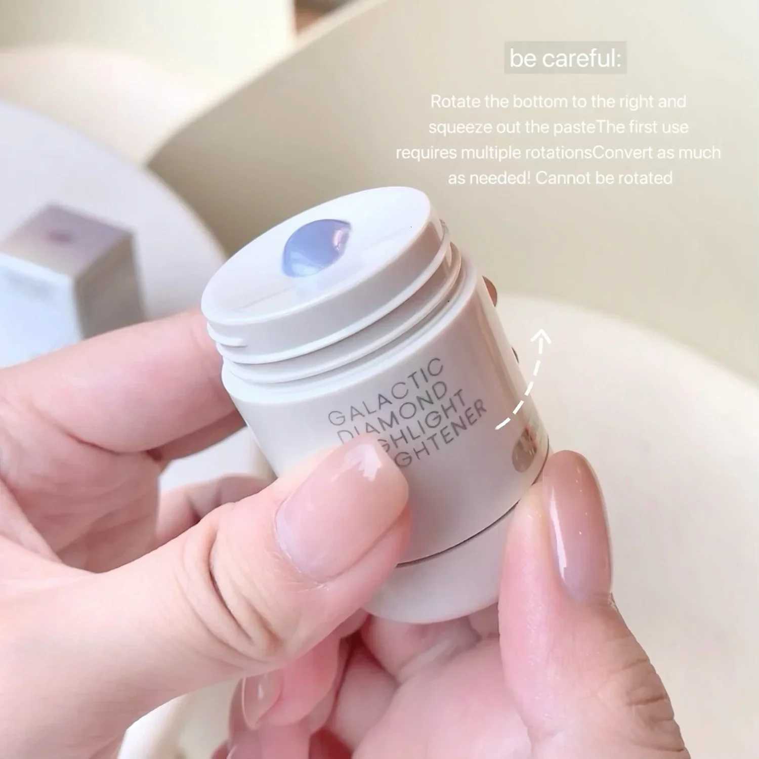Rotating Diamond Highlighting Liquid Shimmering Shining Crystal Nose Bridge Facial Clavicular Glitter Delicate Highlight Makeup W250722