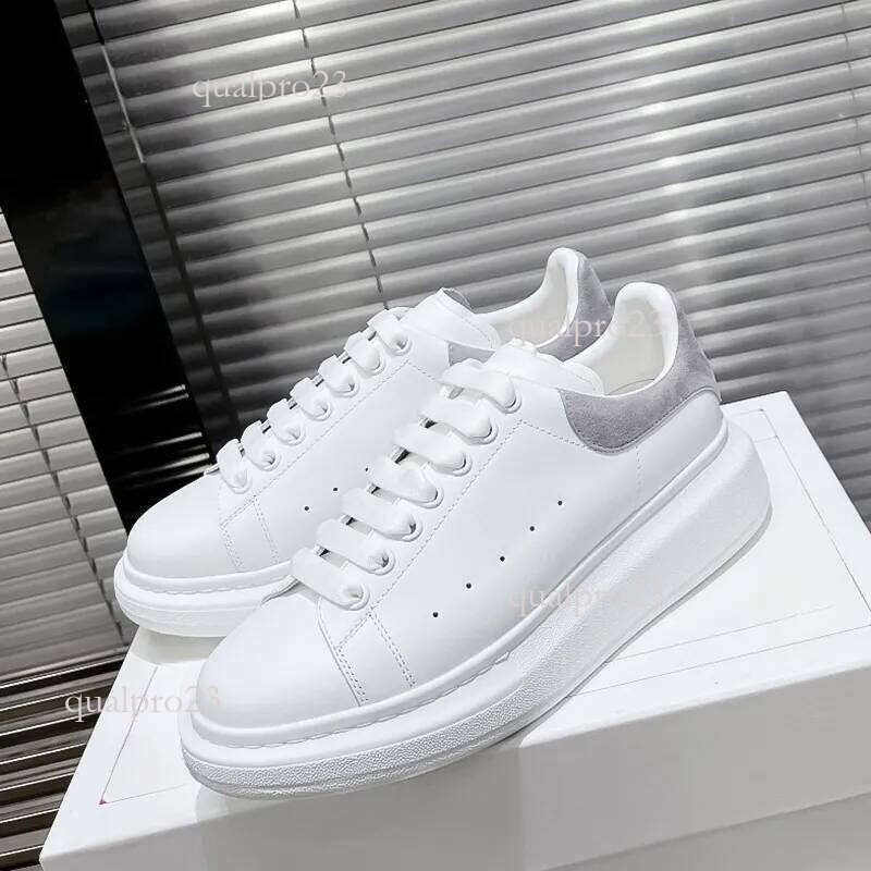 alexanderr mcquen sneakers Running Casual alexander Sneakers Mens Trainers Designer Shoesdesigner Sneakers Casual Men Sports White Black Trendy Tennis Shoes a6f