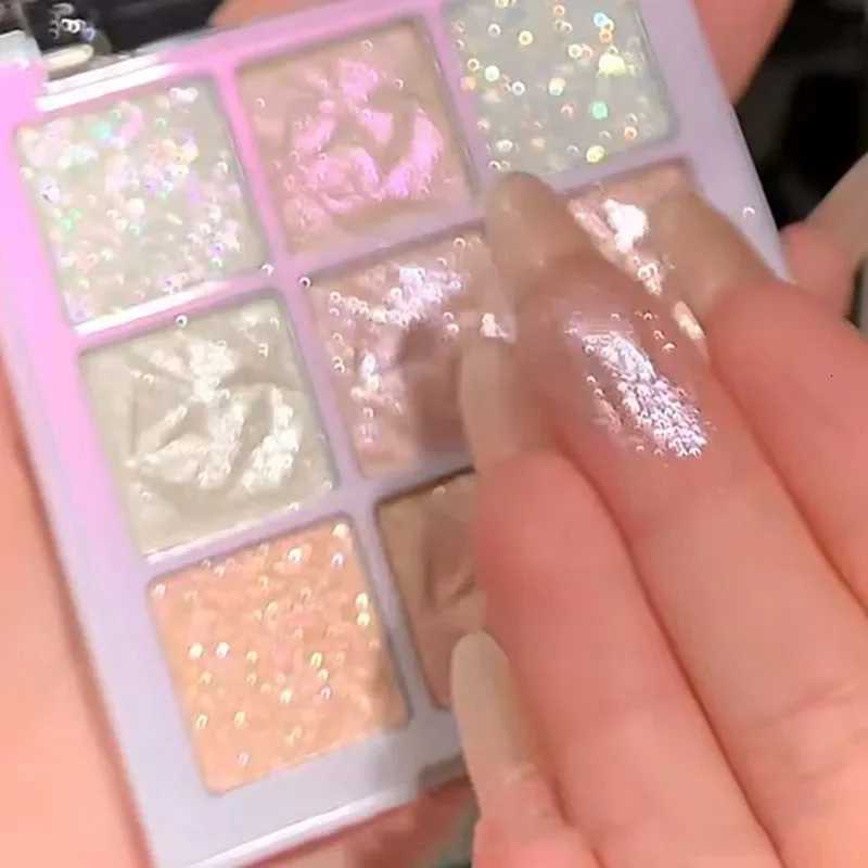 9 Colors Glitter Snowflake Eyeshadow Palette Dream Girl Eyeshadow Matte Highlights Cool Tone Charming Eyes Makeup W250722