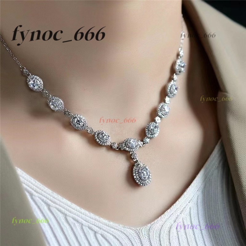 Womens Fashion Moissanite Pendant Necklace with Diamond Neck Chain Versatile Water Drop Design for Evening Wear