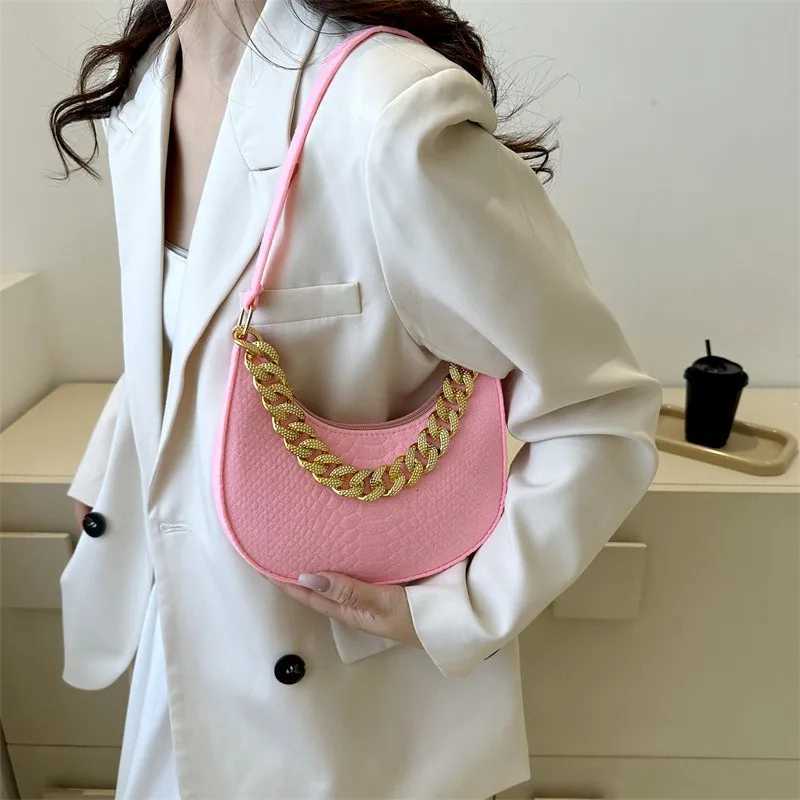 Fashion Women Felt Handbags Imitation Metal Chain Underarm Bag Retro Ladies Solid Color Shoulder Bag Trendy Casual Clutch Purse XJ250704