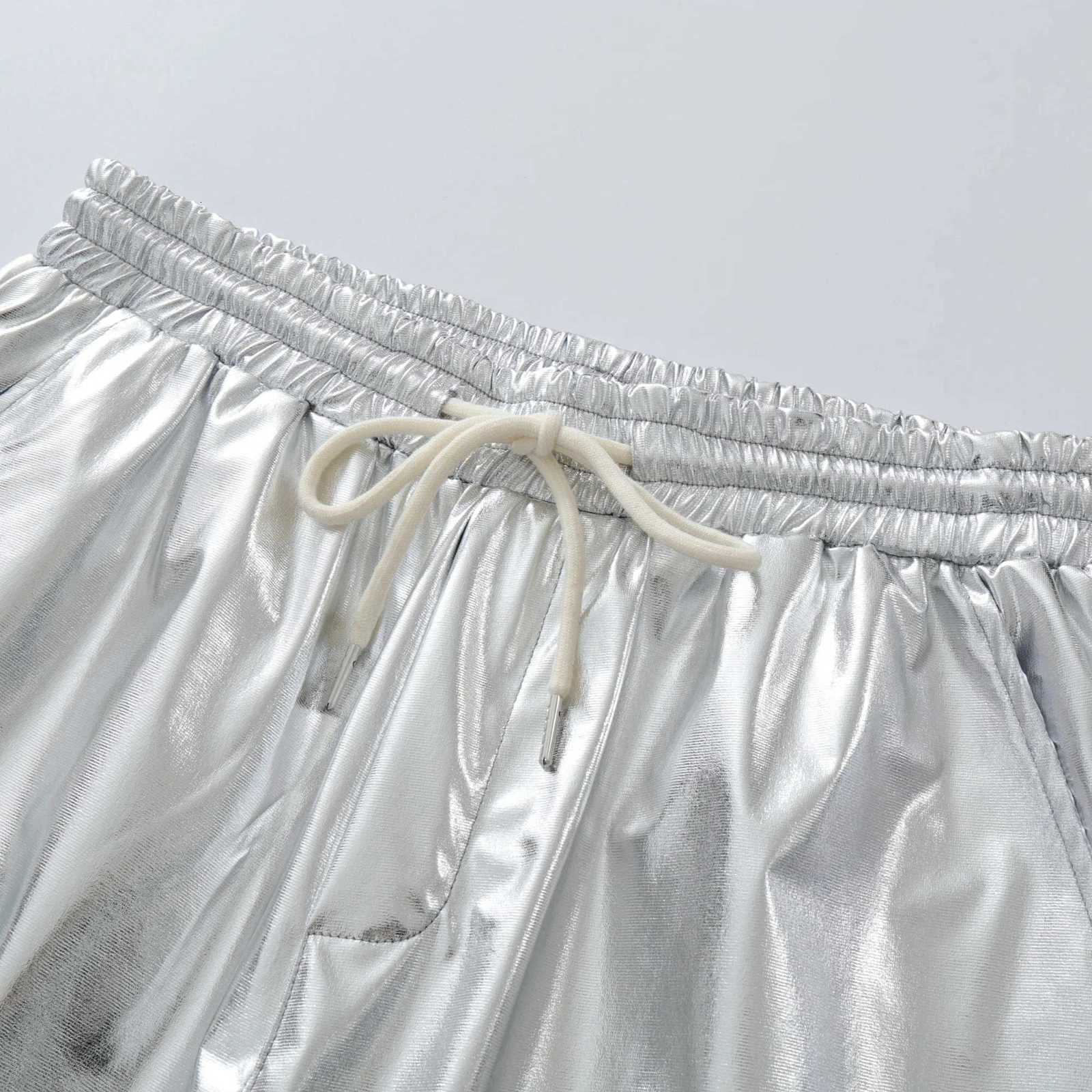 Mens Stage Performance Nightclub Shorts Bright Golden and Silvery Fashion Beach Board Shorts Short Pants Y2508141