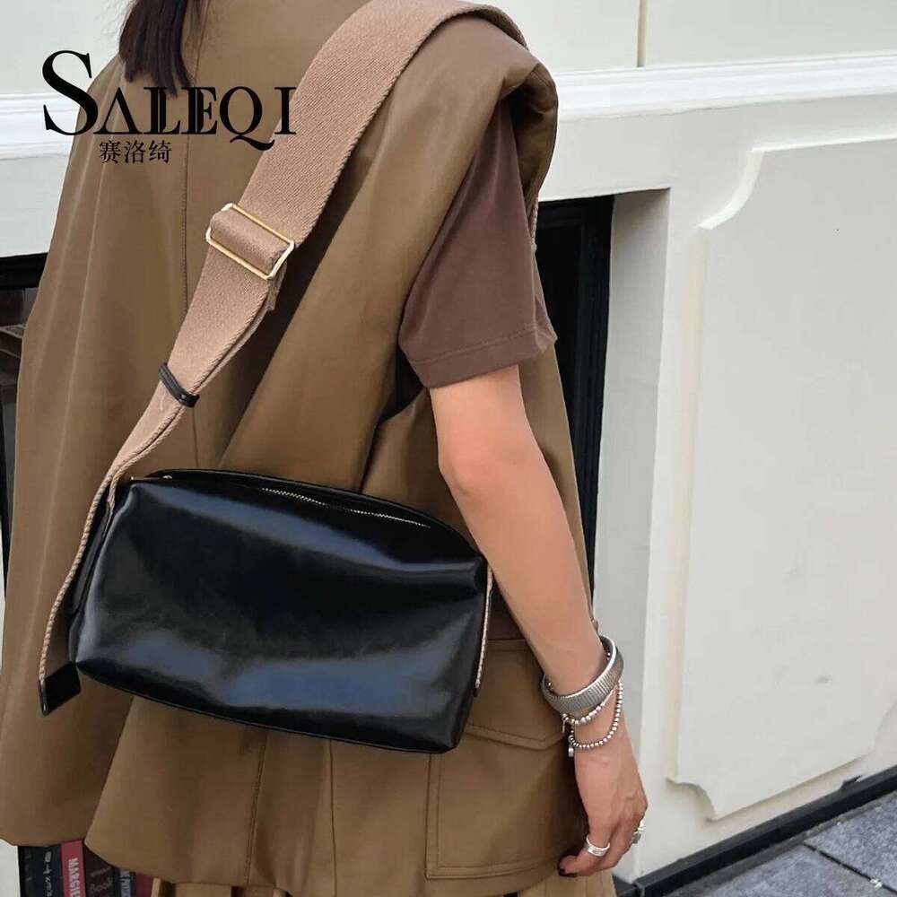 Genuine Grade Korean Women's Shoulder Crossbody Bags Cow Leather Wide Webbing Strap Luxruy Designer Brand Small Square Bag New