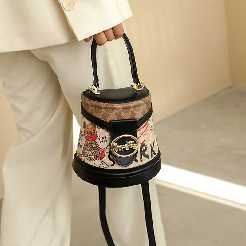 Cone bag Designer Bag Shoulder Bag Luxury Bag Crossbody Purse Designer temperament graffiti cylindrical everything stylish single shoulder crossbody b