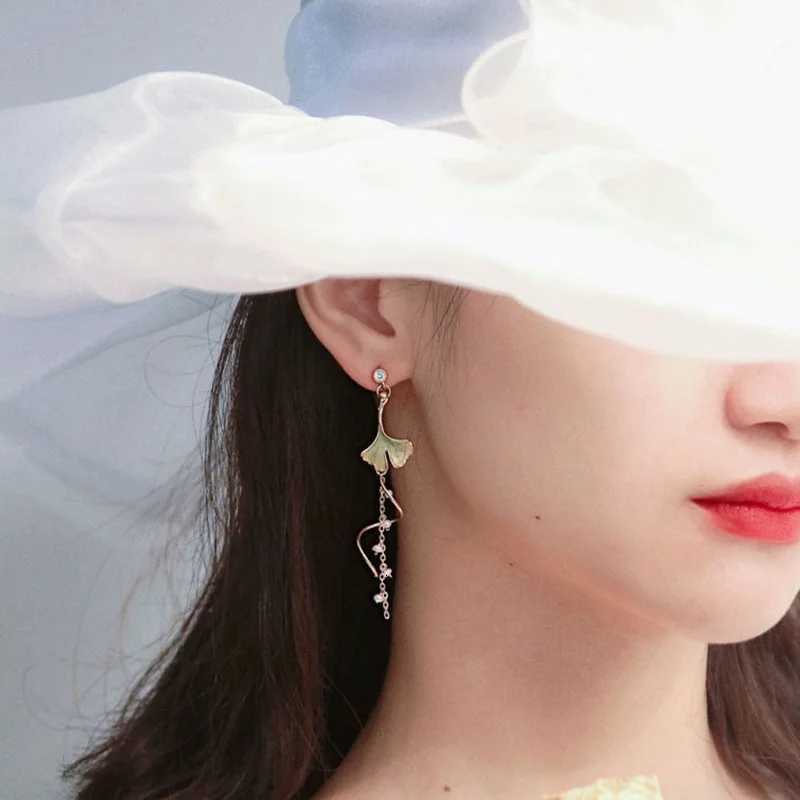 New Korean Flower Asymmetrical Dangle Earrings for Women Long Tassel Butterfly Imitation Pearl Cat Drop Earrings Party Jewelry XJ250722