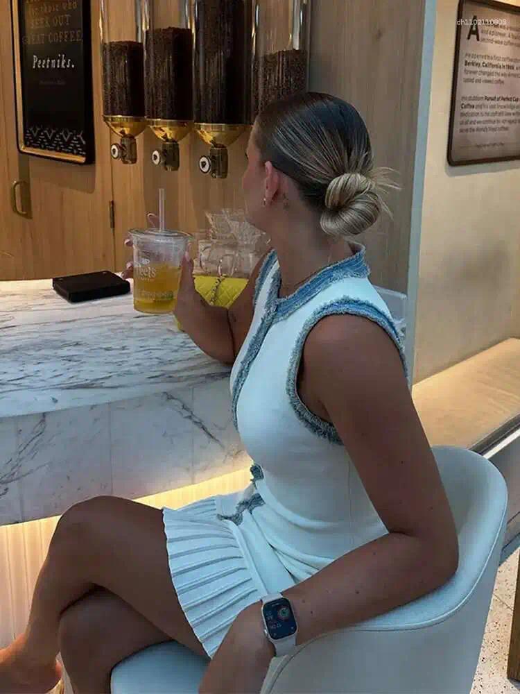Casual Dresses Women Elegant Pleated Patchwork Knitted Mini Dress Lady Round Neck Sleeveless Single Breasted Fashion Vestido