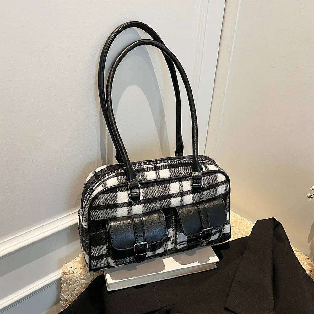 Hot Sale Women's Korean Trendy Underarm Multi-Pockets Women Handbag Retro Shoulder Bag Large Capacity Commuter Tote Bags