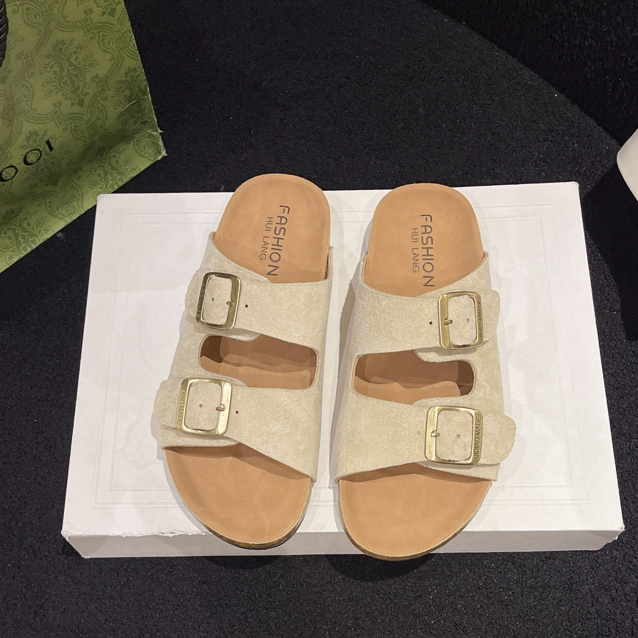 Luxury Brand Designer Shoes Vintage One-Strap Sandals For Women, 2025 New Summer Fashion Casual Style Beach Flat Sandals