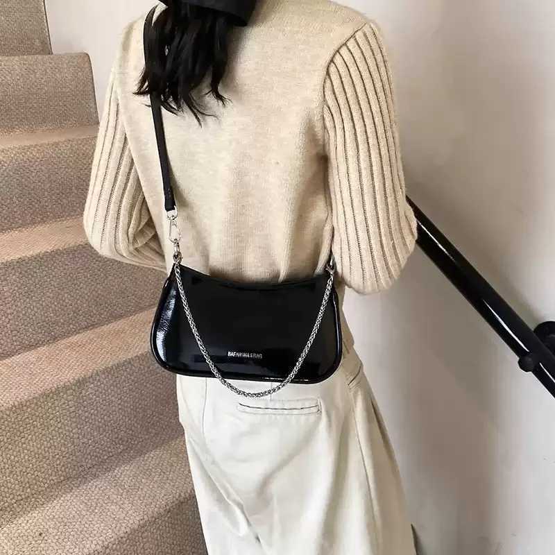 Trendy Retro Burgundy Shoulder Crossbody Bag Womens Glossy Patent Leather Chains Underarm Pack 2025 Simple Commuting Handbags XJ250704