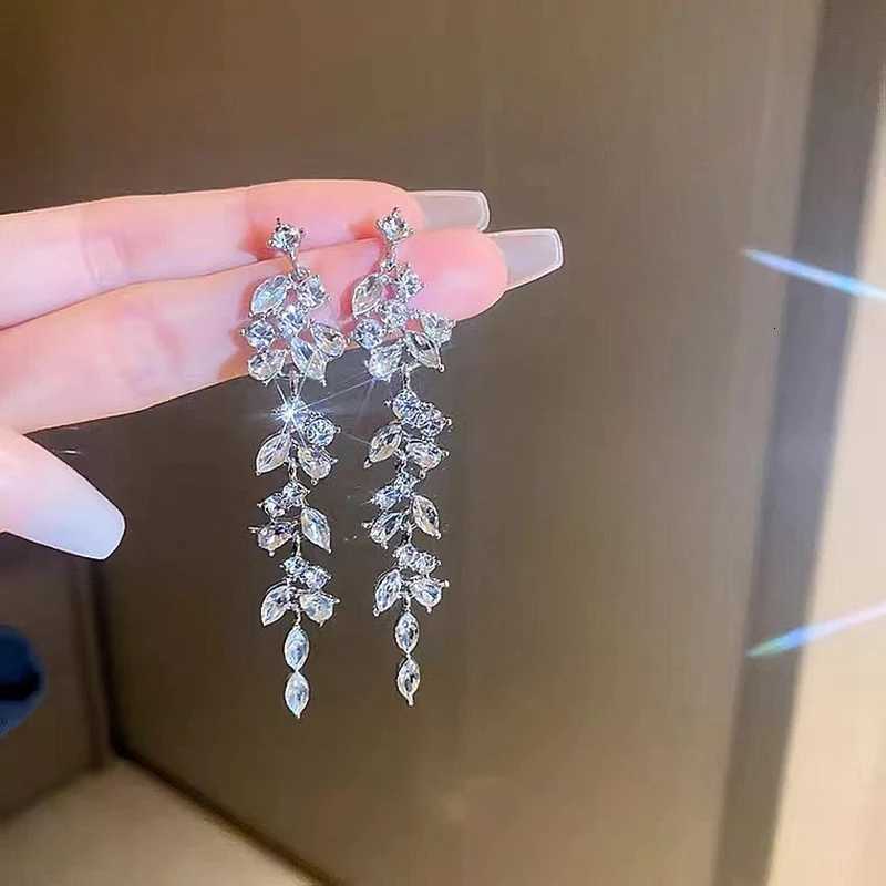 Hot Sale Exquisite Leaves Long Tassel Earrings for Women Full Rhinestone AAA Zircon Dangle Earring Party Wedding Jewelry Gifts XJ250722