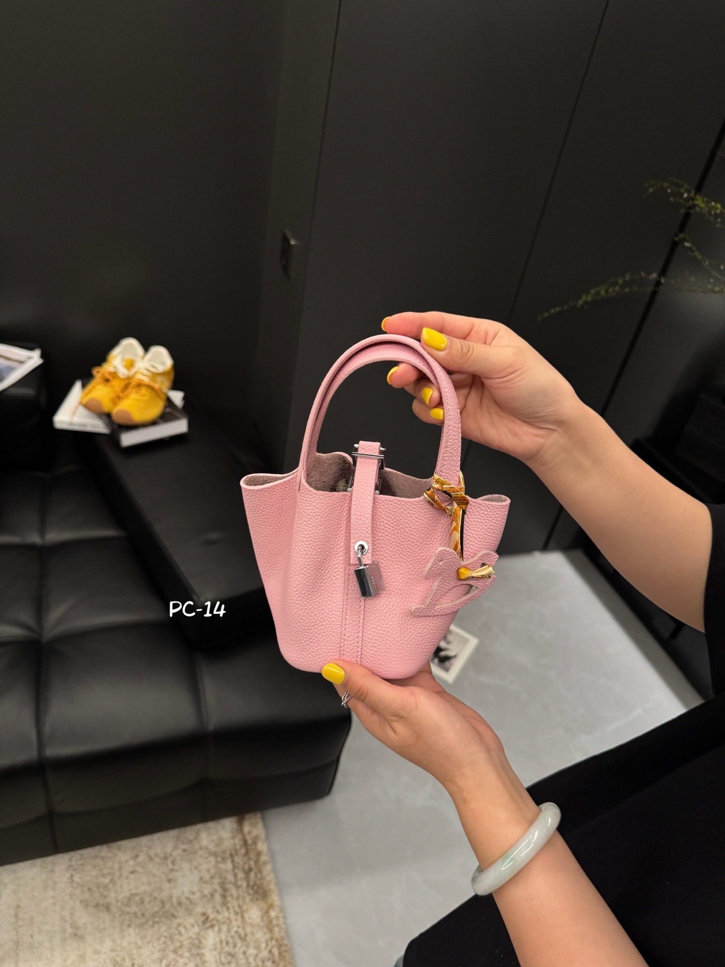 Free shipping designer bag 2025 Niche Lychee Grain Cowhide Mini Basket Bag For Women New Fashion Exquisite Shoulder Bag Crossbody Bag