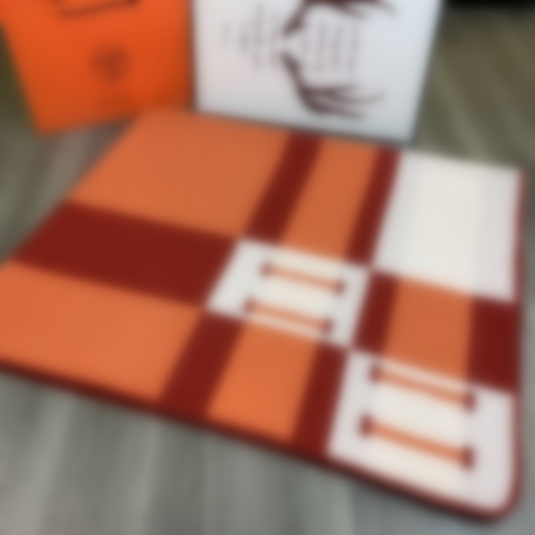 Designer blanket Airplane Blanket H Home Cashmere Wool Blanket Sofa Single Letter Blankets Home Textiles Office Nap Air Conditioning Cover Blankets